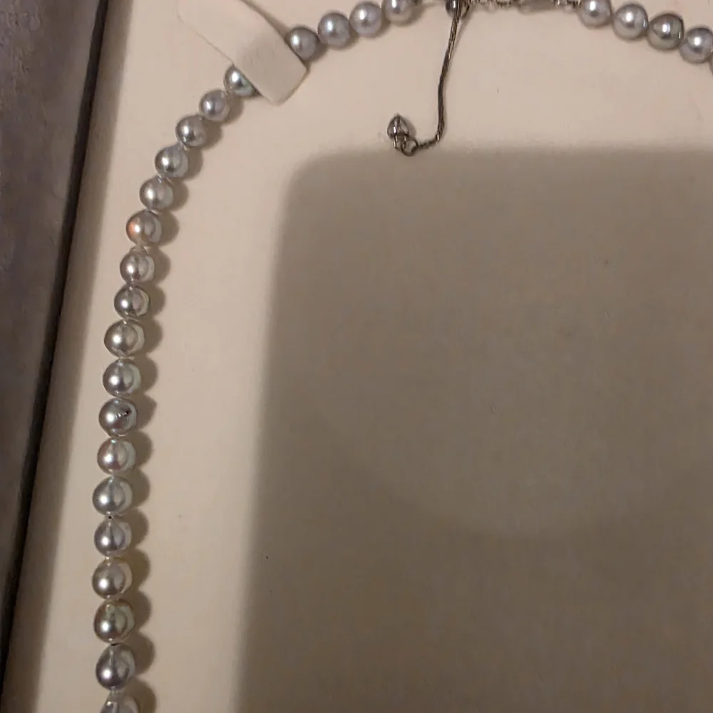 Madoma Silver Pearl Necklace - Picture 3 of 3